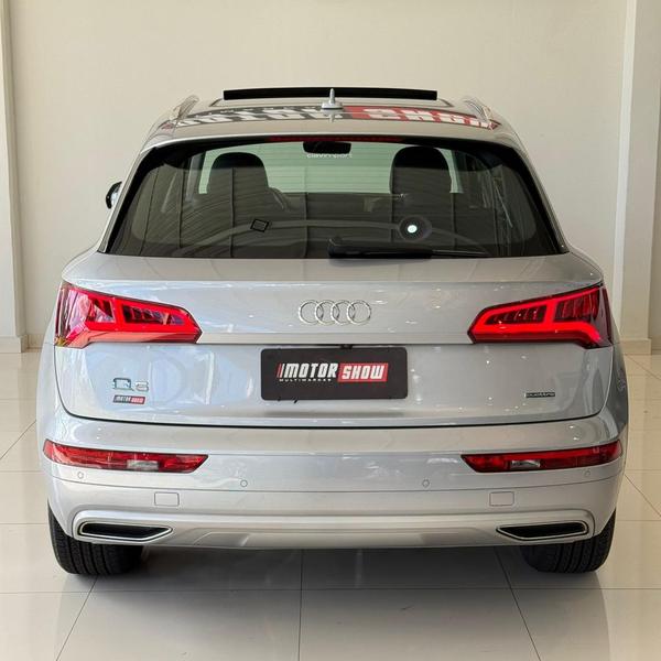 Audi Q5 2.0 TFSI - foto 6