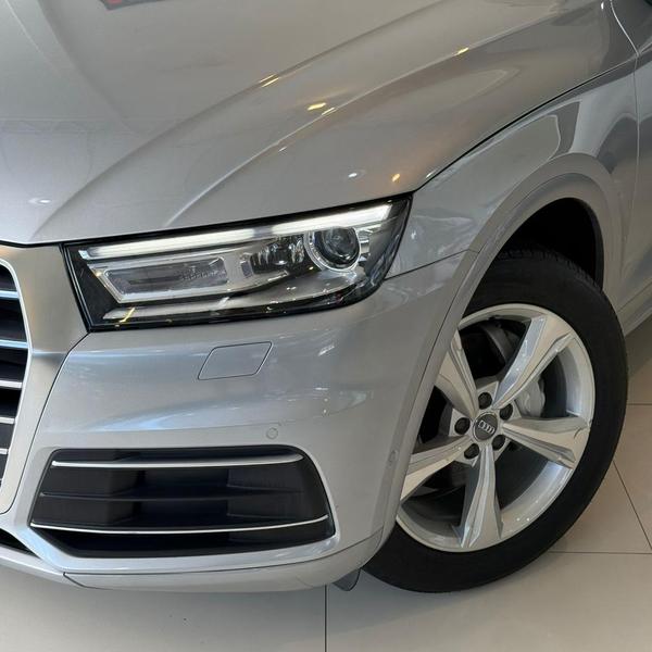 Audi Q5 2.0 TFSI - foto 2