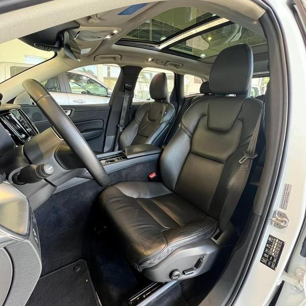 Volvo XC60 D5 Momentum - foto 16