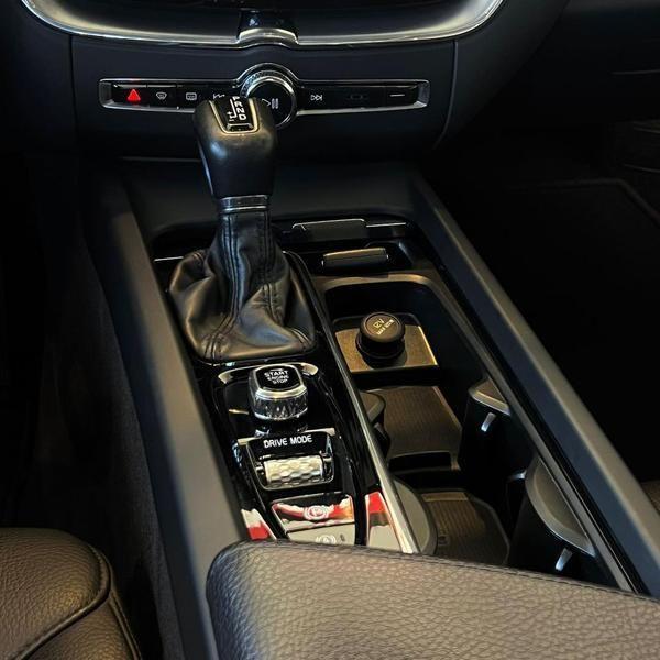 Volvo XC60 D5 Momentum - foto 15