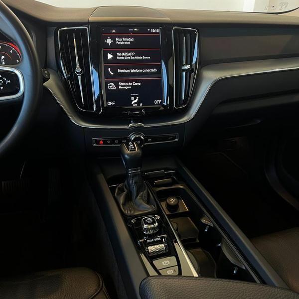 Volvo XC60 D5 Momentum - foto 12