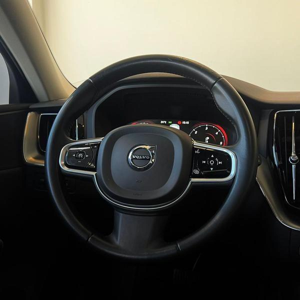 Volvo XC60 D5 Momentum - foto 11
