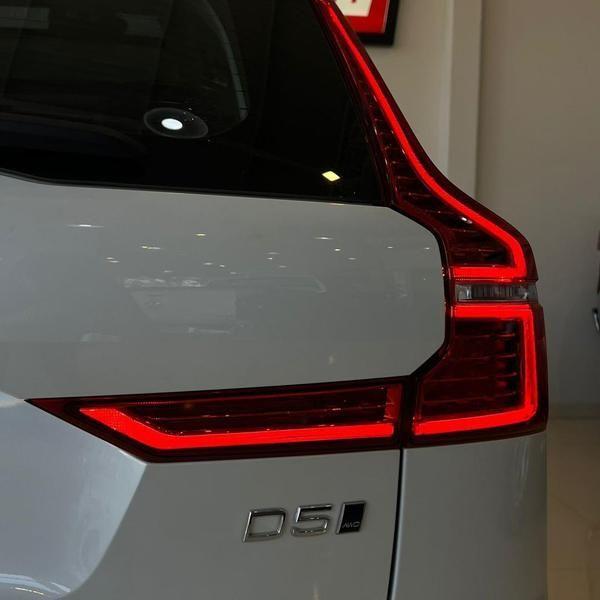 Volvo XC60 D5 Momentum - foto 8
