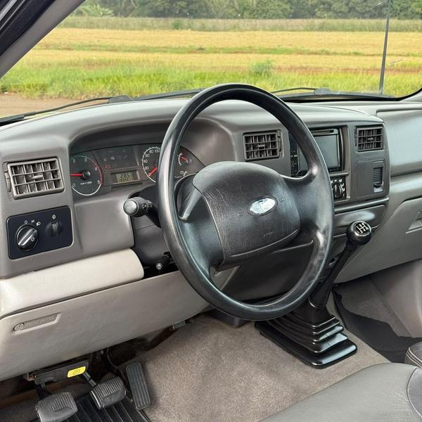 Ford F-250 XLT 3.9 4X2 Diesel Tb - foto 12