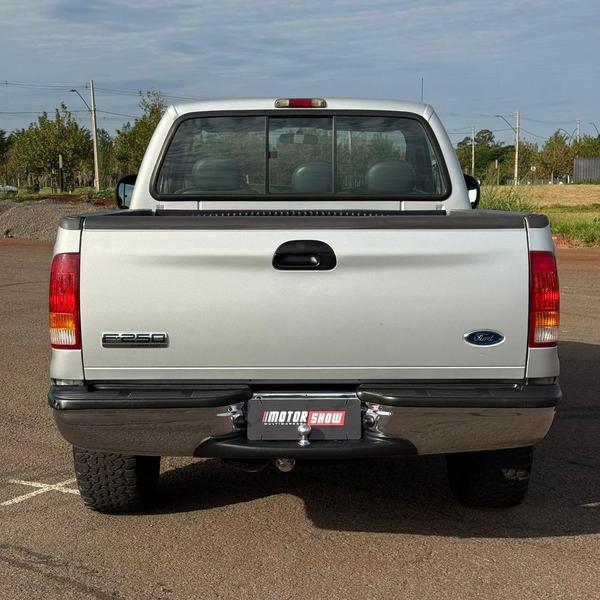 Ford F-250 XLT 3.9 4X2 Diesel Tb - foto 6