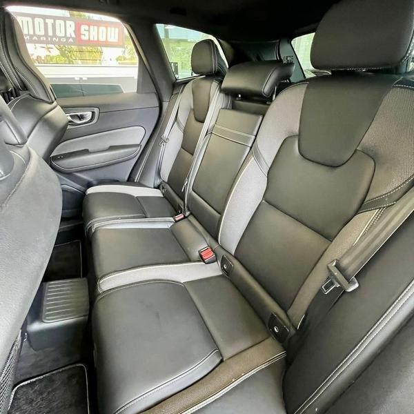 Volvo XC60 T8 R Design - foto 10