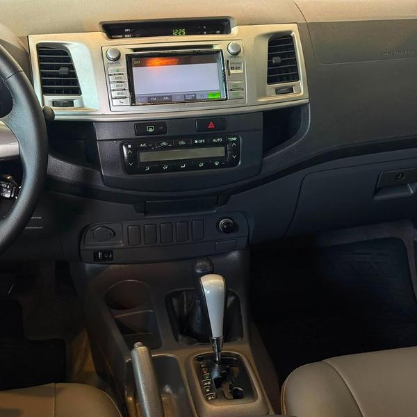 Toyota Hilux Cd4x4 Srv - foto 11