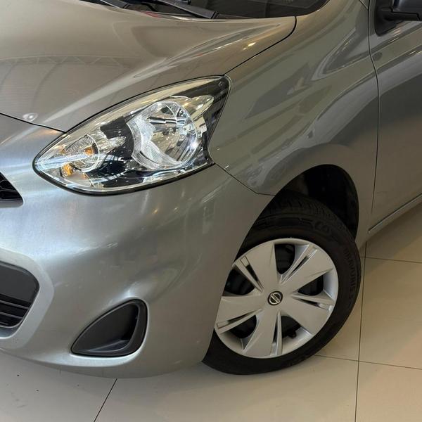 Nissan March 10s - foto 2