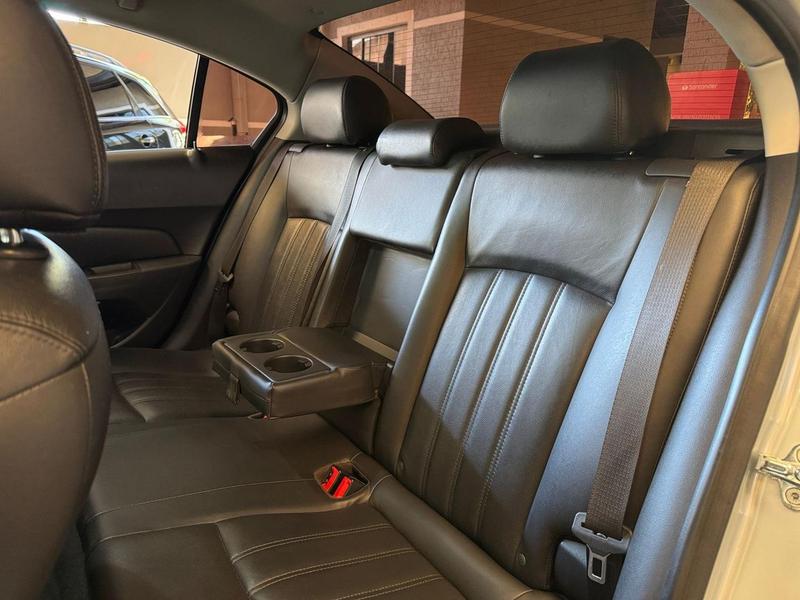 Chevrolet Cruze LT 1.8 16V Flexpower 4P Mec. - foto 6