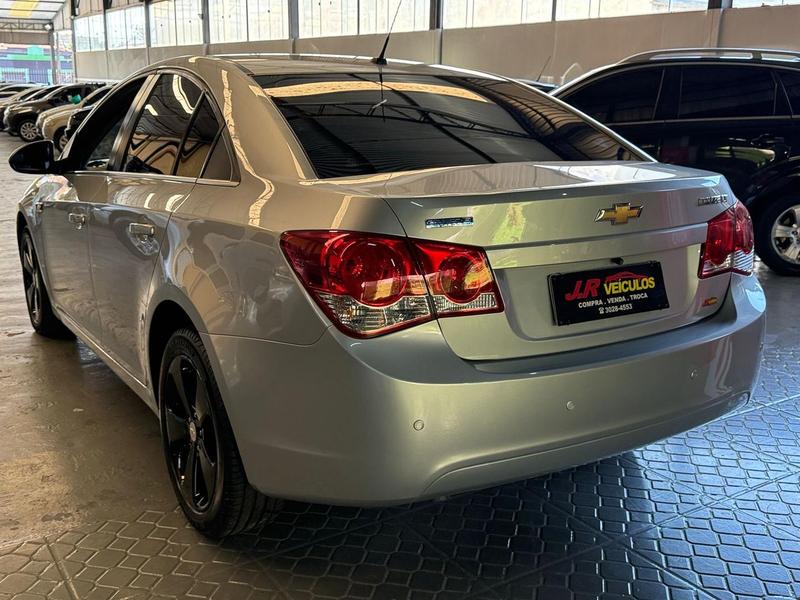 Chevrolet Cruze LT 1.8 16V Flexpower 4P Mec. - foto 4