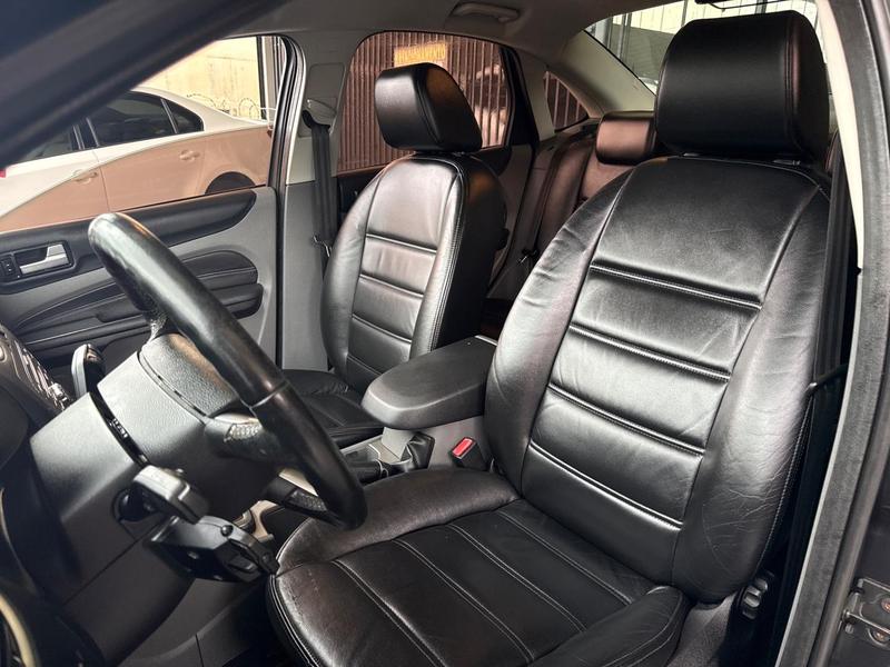 Ford Focus Fc Flex 4P - foto 6