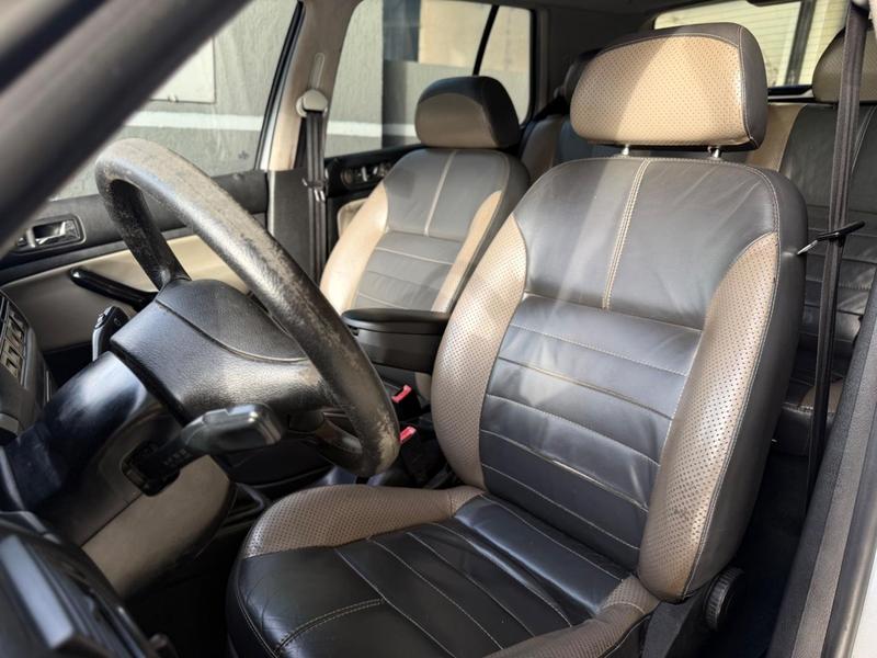 Volkswagen Golf 1.6 Sportline 8V Flex 4P Manual - foto 6