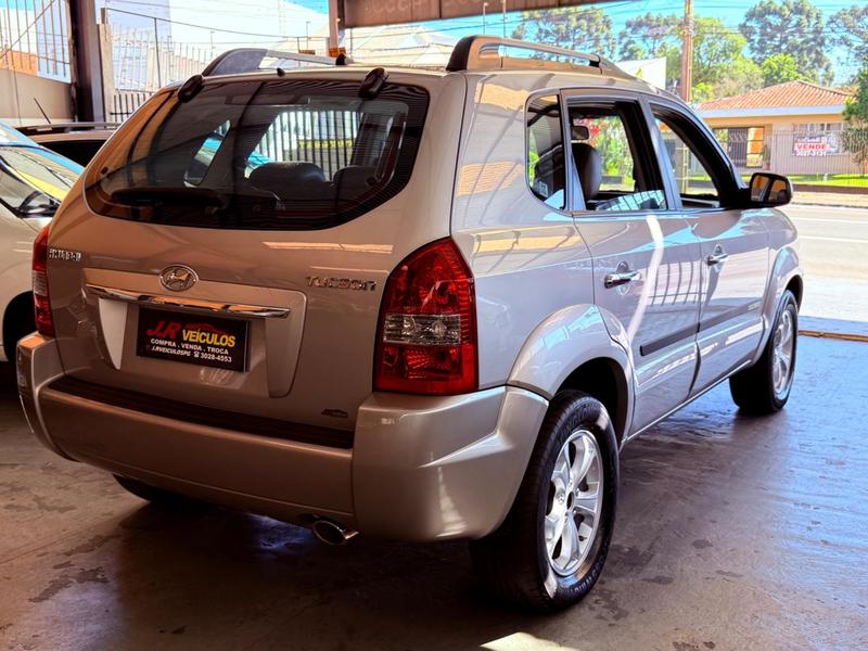 Hyundai Tucson Gls 4X2 2wd 2.0 Mpfi 16V 143cv Automático - foto 4