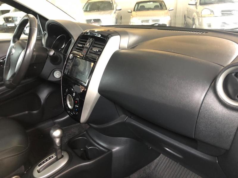 Nissan Versa 1.6 Sl CVT 16V 4P Automático - foto 9