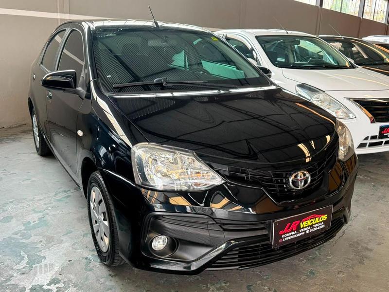 Toyota Etios 2018 à venda