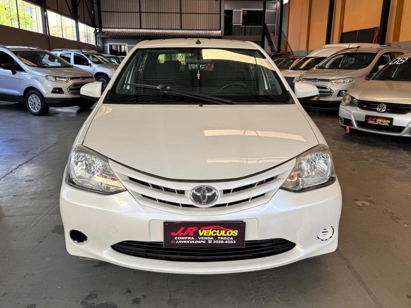 Toyota Etios Sd X - foto 2