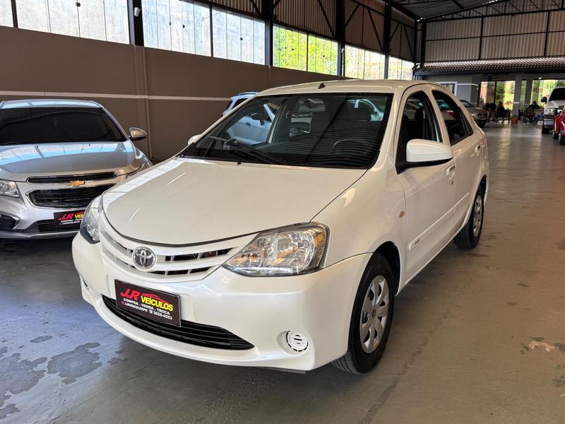 Toyota Etios Sd X - foto 3