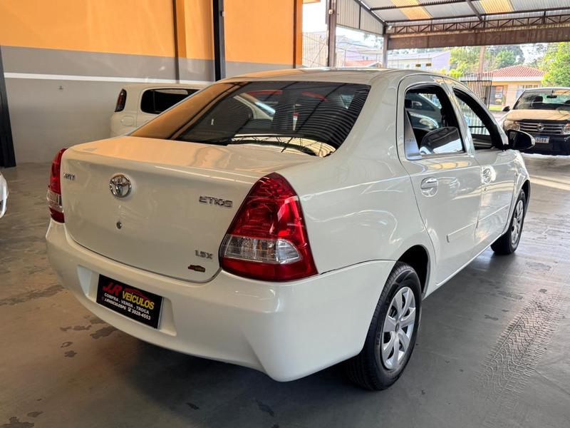 Toyota Etios Sd X - foto 4