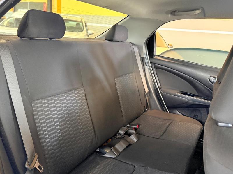 Toyota Etios Sd X - foto 8
