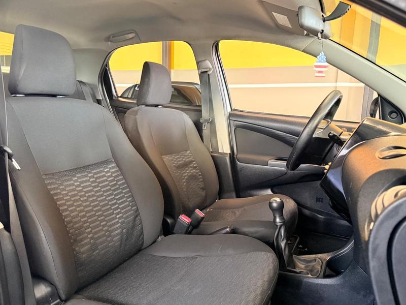 Toyota Etios Sd X - foto 9