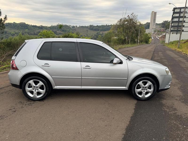 Volkswagen Golf 2.0 - foto 11