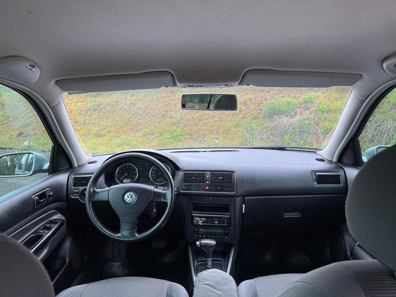 Volkswagen Golf 2.0 - foto 10