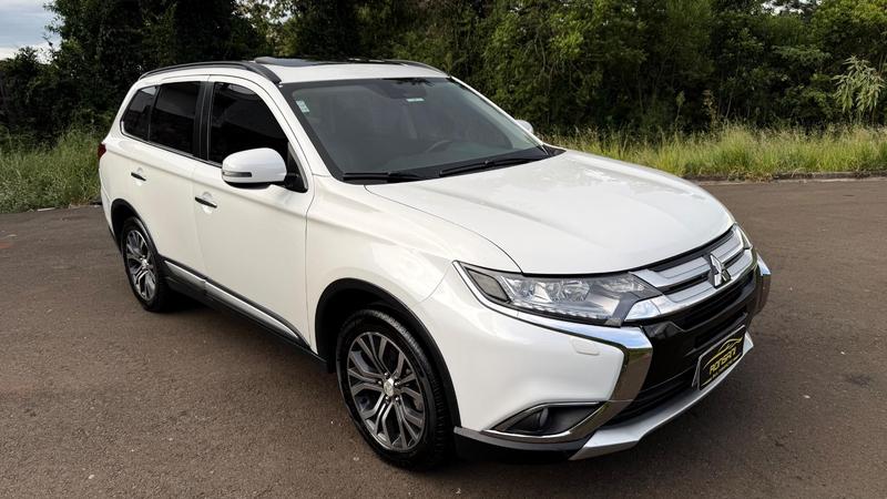Mitsubishi Outlander 22 D - foto 4