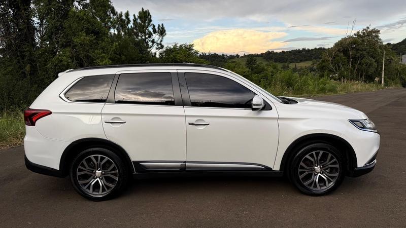 Mitsubishi Outlander 22 D - foto 5