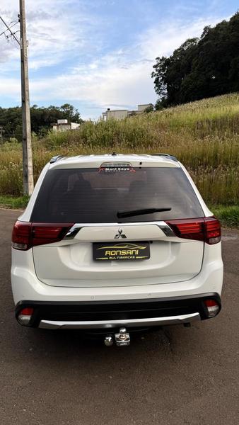 Mitsubishi Outlander 22 D - foto 7