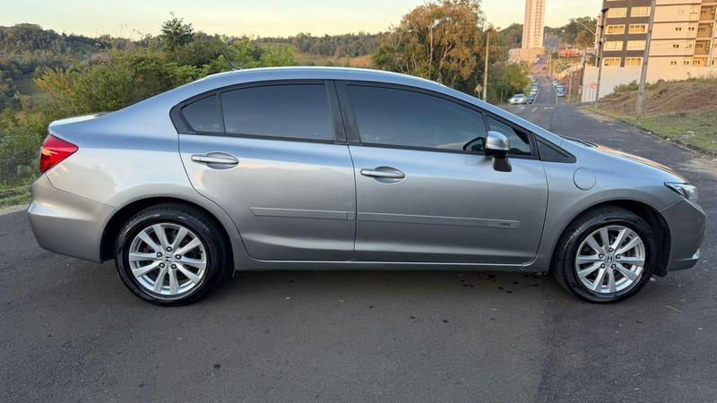 Honda Civic Sedan Lxs 1.8 1.8 Flex 16V Aut. 4P - foto 4