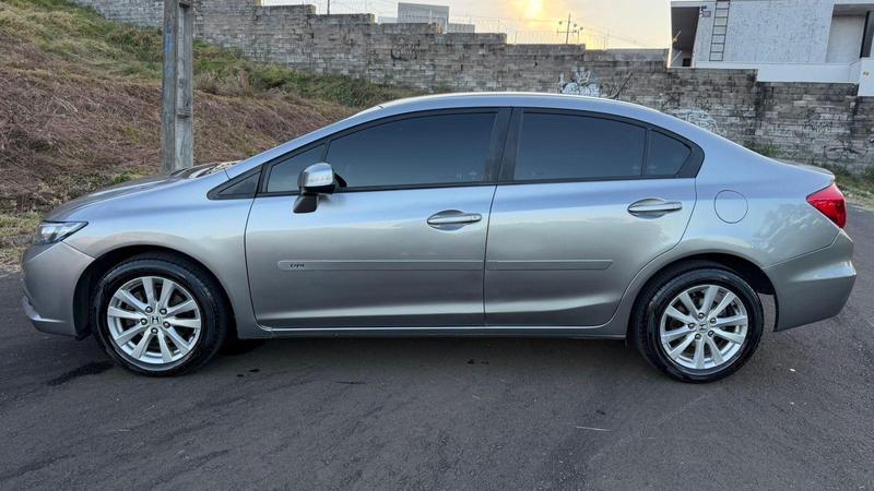 Honda Civic Sedan Lxs 1.8 1.8 Flex 16V Aut. 4P - foto 5