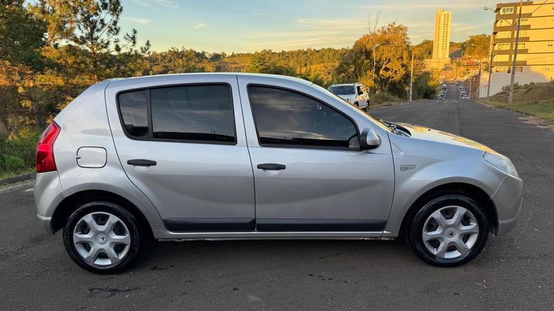 Renault Sandero Authentique Hi Flex 1.0 16V 5P - foto 4