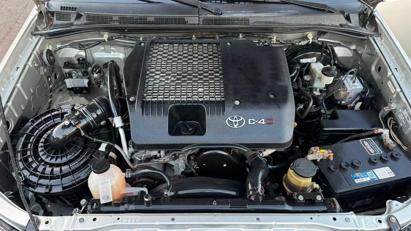 Toyota Hilux Cd4x4 Srv - foto 18