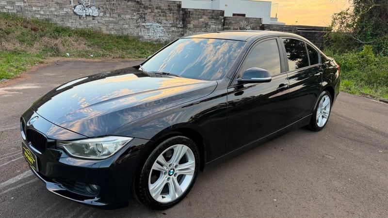 BMW 320i 2013 à venda