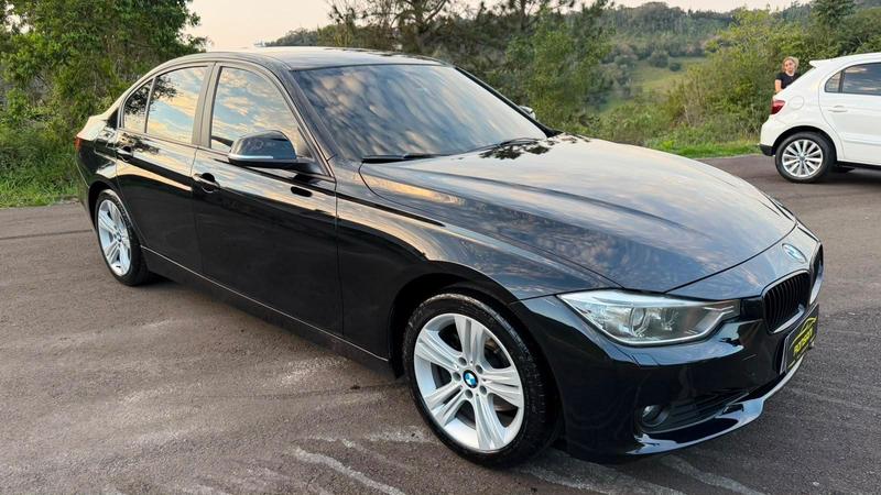 BMW 320i 3b 11 - foto 2
