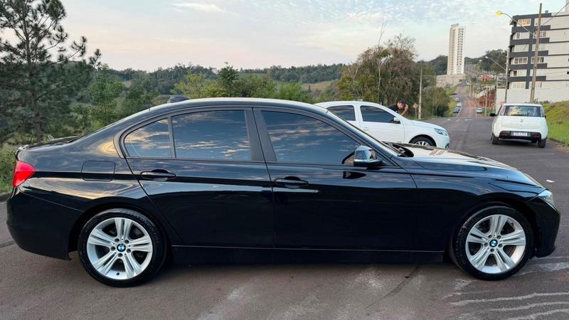 BMW 320i 3b 11 - foto 4
