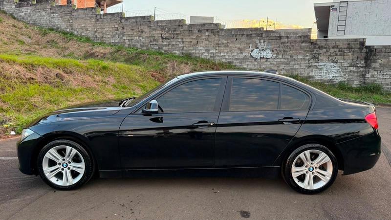 BMW 320i 3b 11 - foto 5