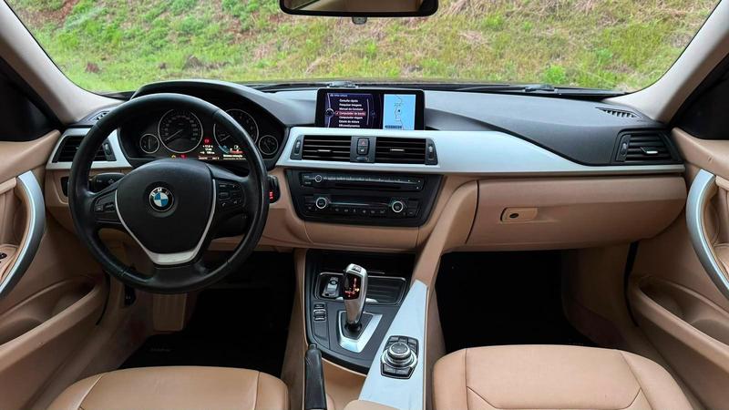 BMW 320i 3b 11 - foto 10