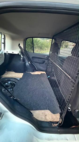 Fiat Uno Sporting 1.3 Flex 8V 5P - foto 8