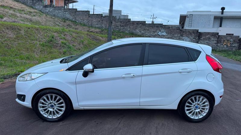 Ford Fiesta Ha 16l Ti A - foto 5