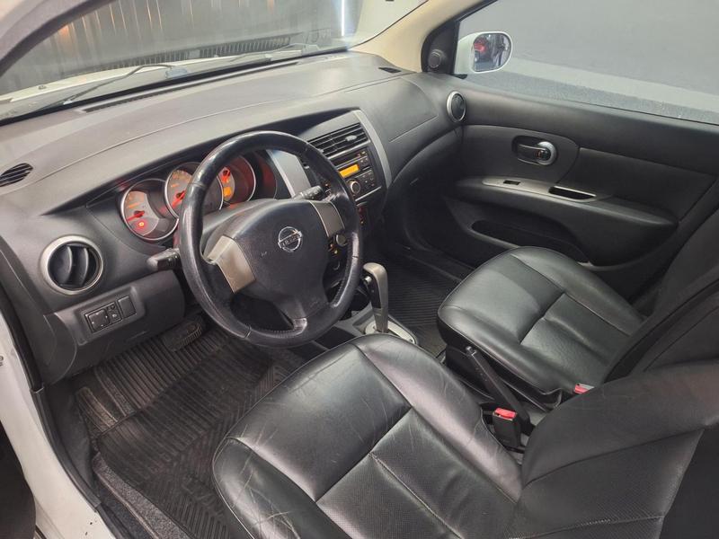 Nissan Livina Grand Sl 1.8 16V Flex Fuel Aut. - foto 14