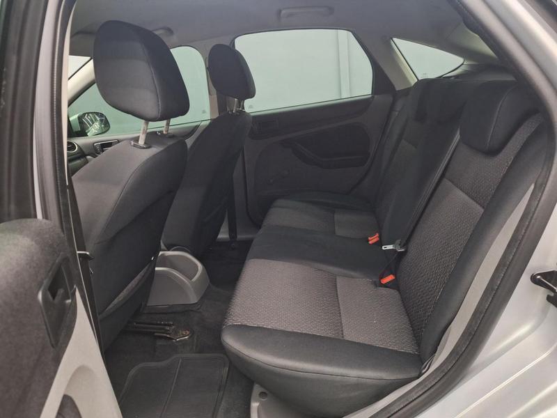 Ford Focus Sedan 1.6 1.6 Flex 8V 16V 4P Mec. - foto 7