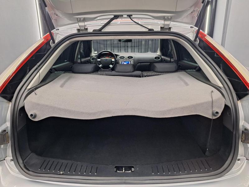 Ford Focus Sedan 1.6 1.6 Flex 8V 16V 4P Mec. - foto 8