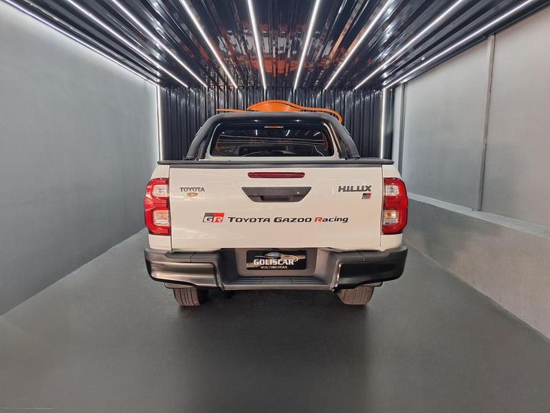 Toyota Hilux Cd Srx 4X4 2.8 TDI 16V Diesel Aut. - foto 6