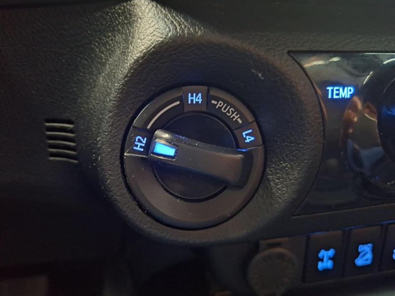 Toyota Hilux Cd Srx 4X4 2.8 TDI 16V Diesel Aut. - foto 17