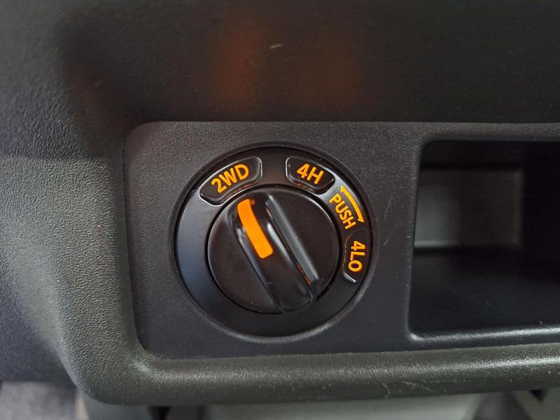 Nissan Frontier Le Cd 4X4 2.5 Tb Diesel Mec. - foto 17