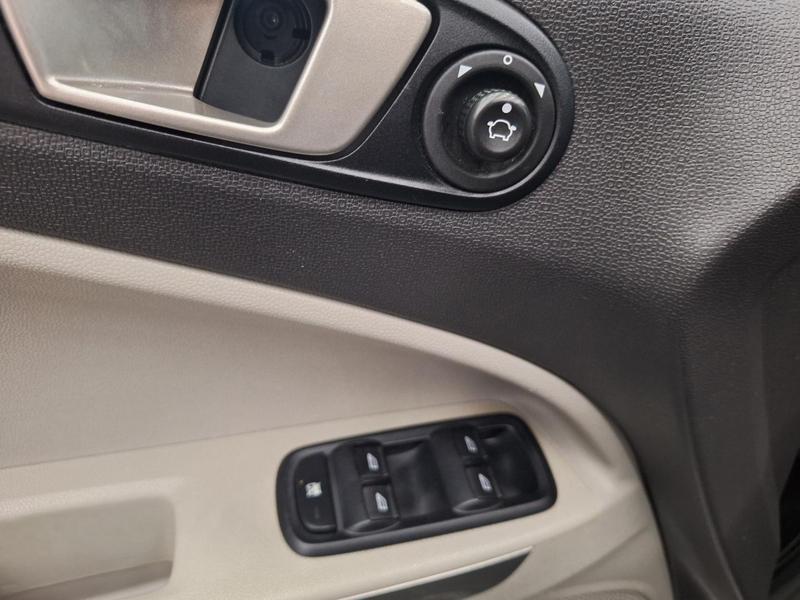 Ford EcoSport Tit At 2.0 - foto 9