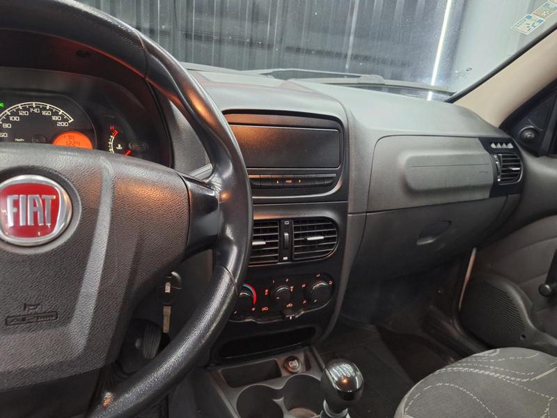 Fiat Strada Adventure 1.8 1.8 Locker Flex Ce - foto 14
