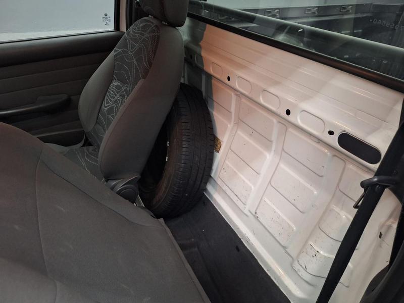 Fiat Strada Adventure 1.8 1.8 Locker Flex Ce - foto 11
