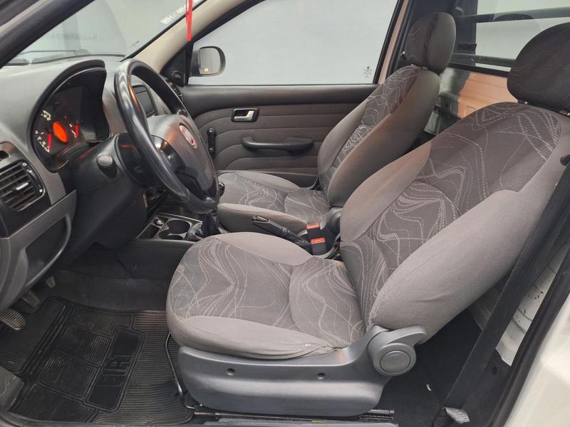Fiat Strada Adventure 1.8 1.8 Locker Flex Ce - foto 10